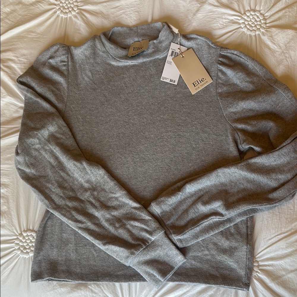 ✅NWT- Elie Tahari Gray mock neck Sweater with flattering puffed shoulders. MED